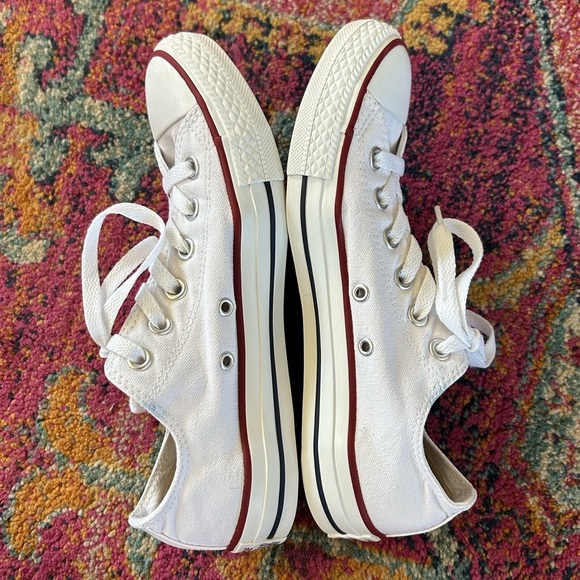 Converse | Unisex White Classic All-Star Lace Up Sneakers, Men’s sz 6, Women’s 8 - Picture 9 of 16